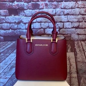 Michael Kors Brand New Adele Pocketbook!